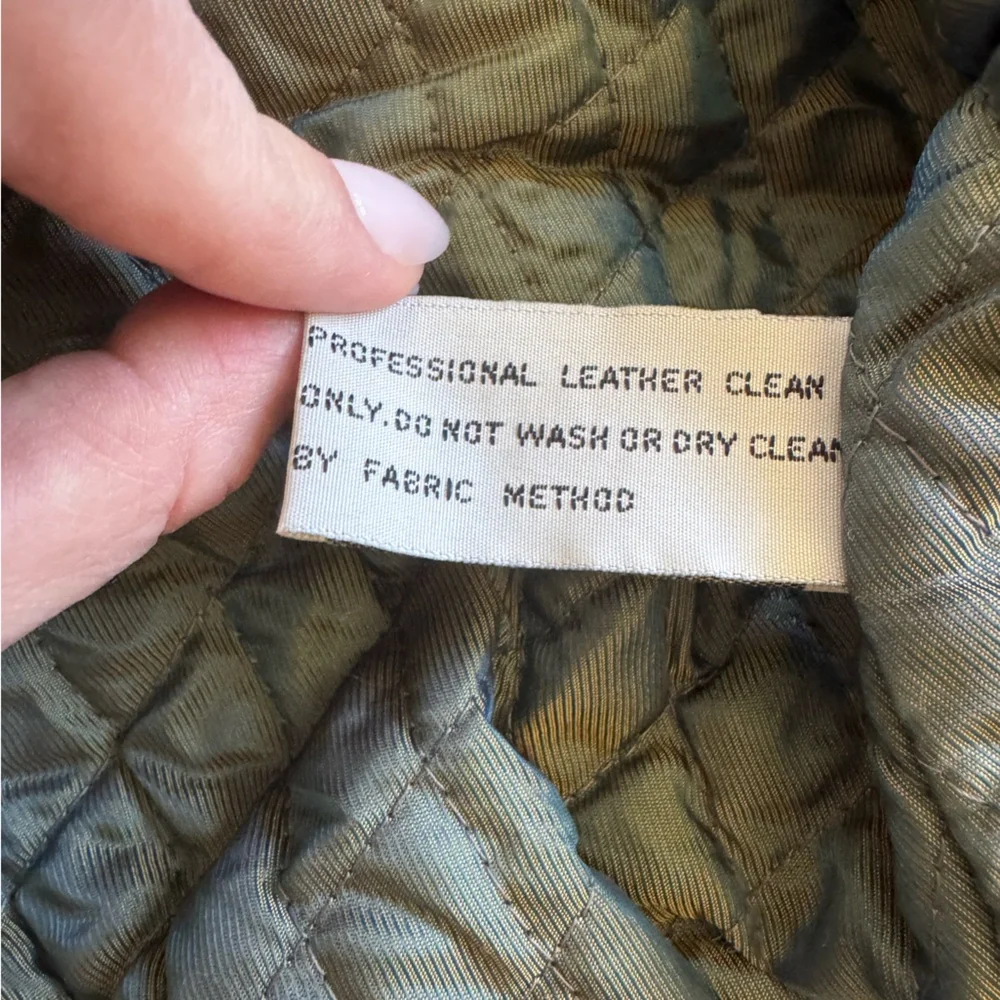 Vintage Men's leather Jacket Roundtree & Yorke SZ L needs to be cleaned/treated